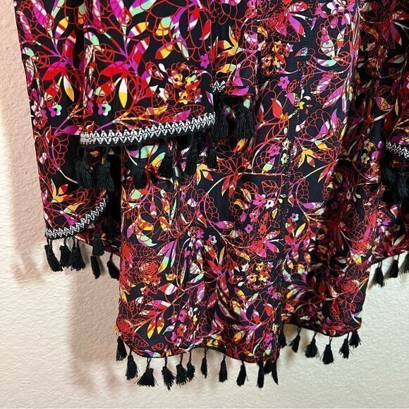 LuLaRoe Black Red Floral Tasseled Open Front Quarter Sleeves Kimono Womens Small - Picture 4 of 6